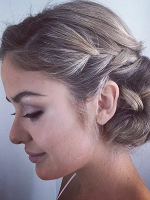 Brides-hairstyles-at-top-wedding-hairdressers-in-Queensland