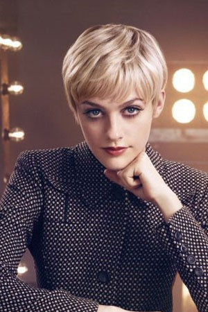 SHORT-PIXIE-HAIRSTYLE-AT-PHOENIX-AND-FIRE-HAIRDRESSERS-ON-GOLD-COAST